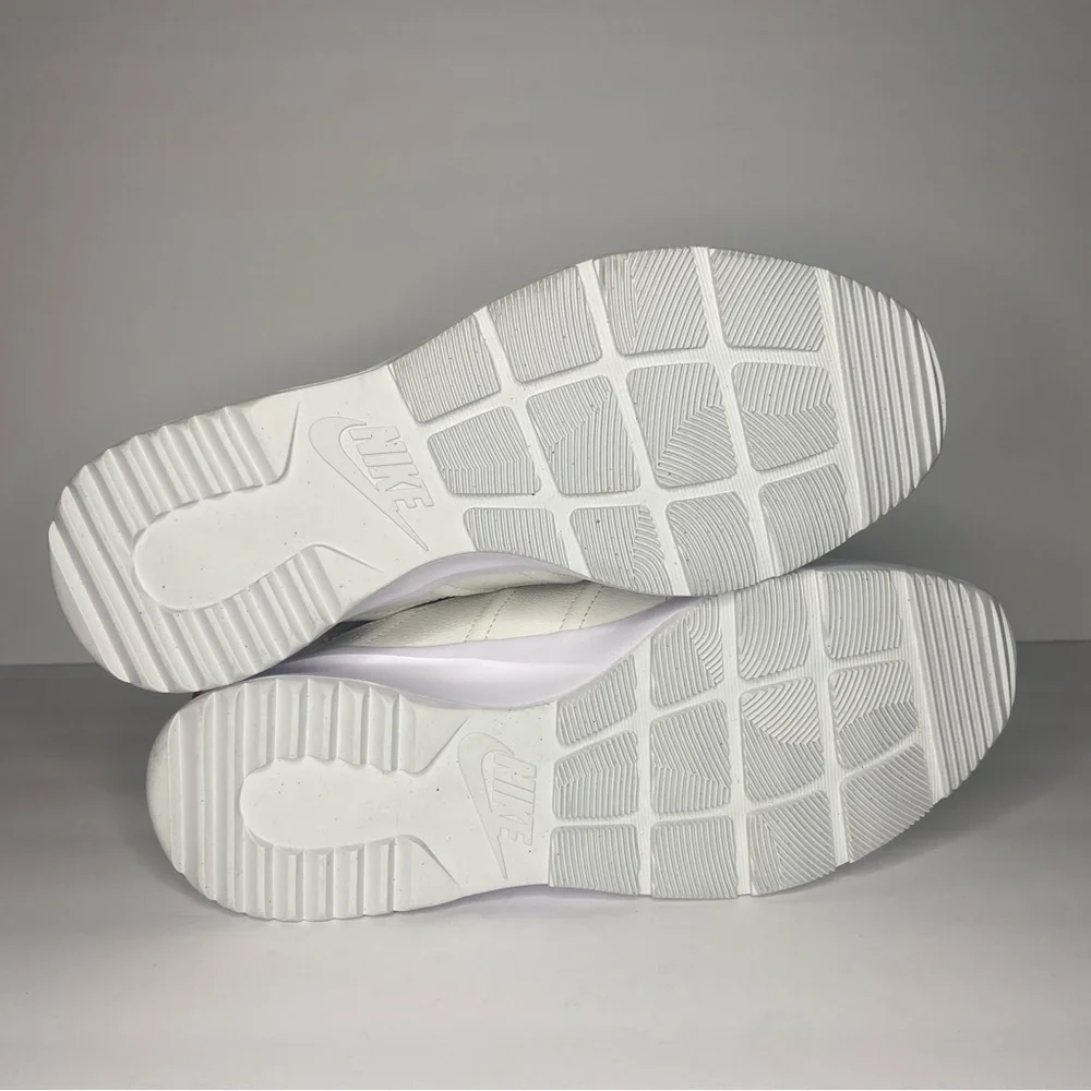 Nike Tanjun High Rise Boots - Picture 5 of 7